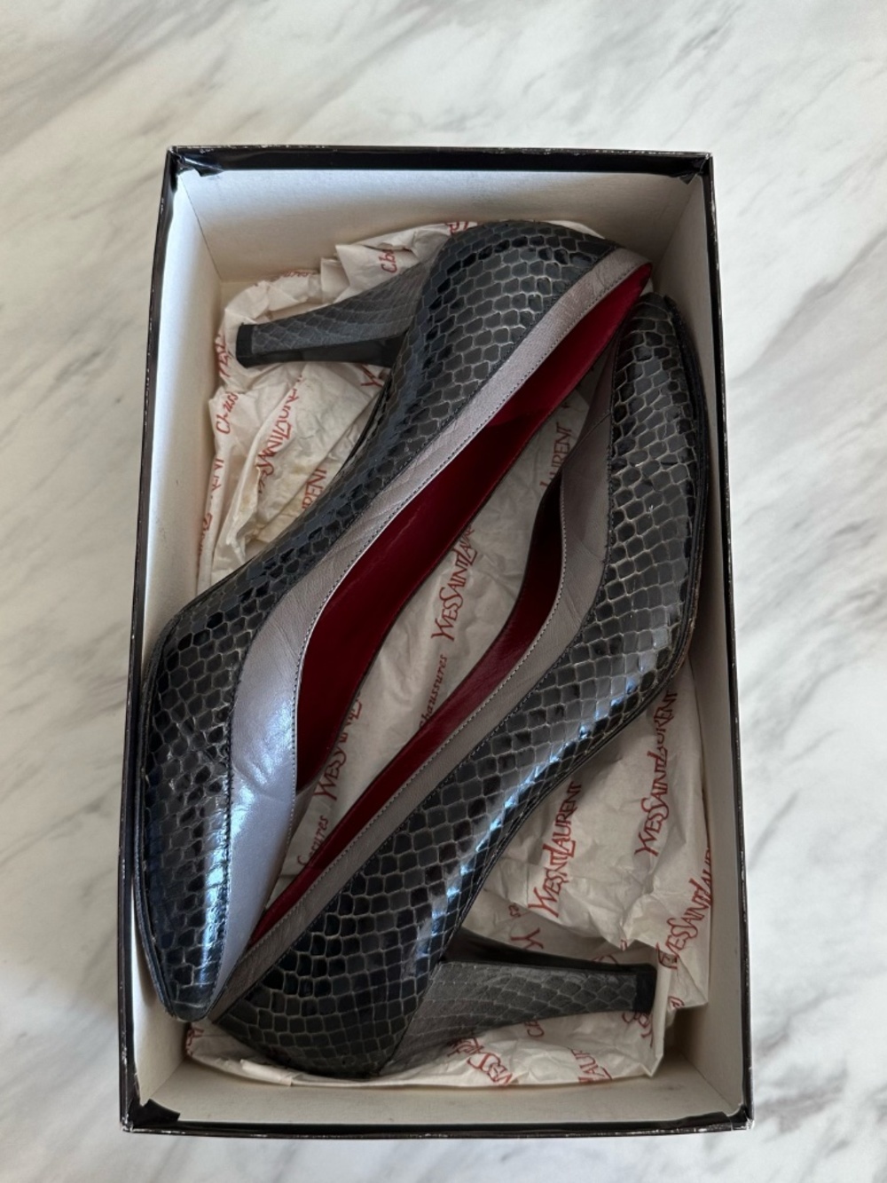 Vintage YSL Grey Snakeskin-Style Leather Pumps 9.5N w/ Original Box - Picture 8 of 10